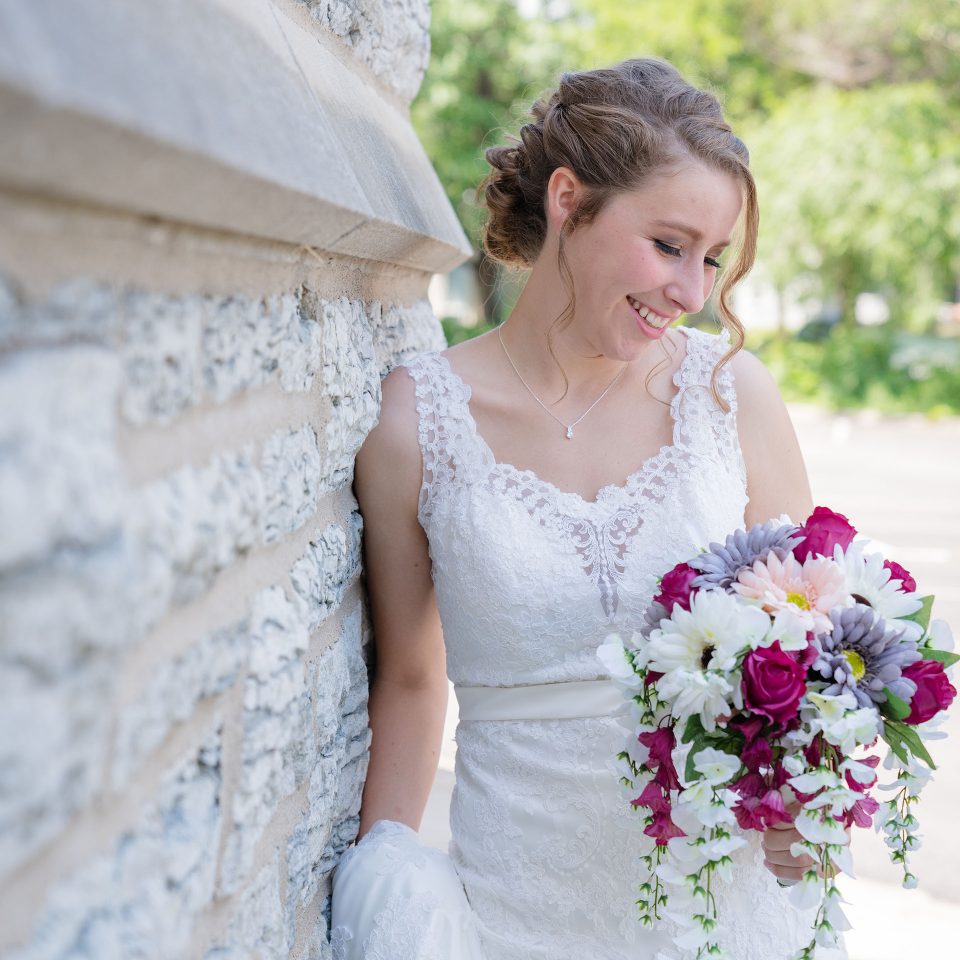 Bride photo with flowers